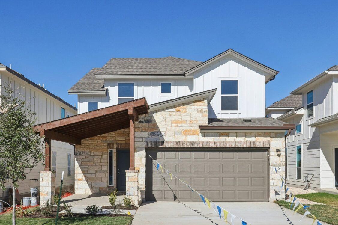 11205  Golden Cloud Bnd in Manor