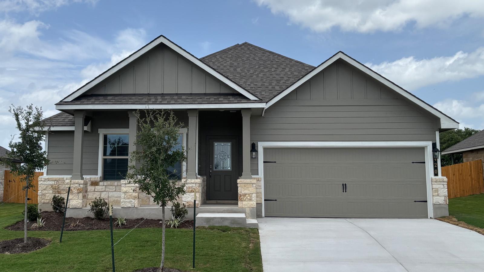 420  Creekfall Rd in Burnet