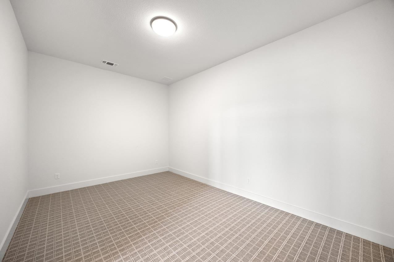 Home photo 17