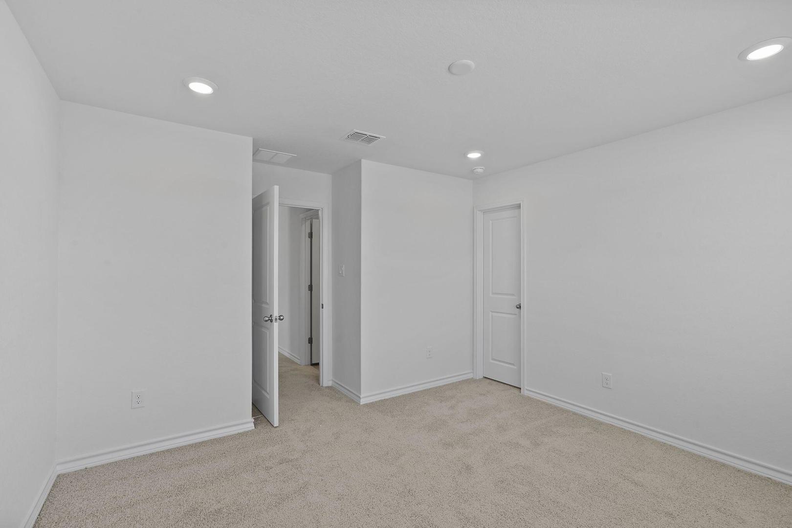 Home photo 19