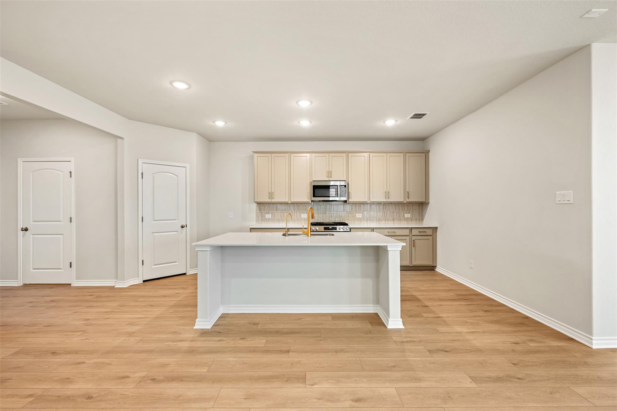 Home photo 17