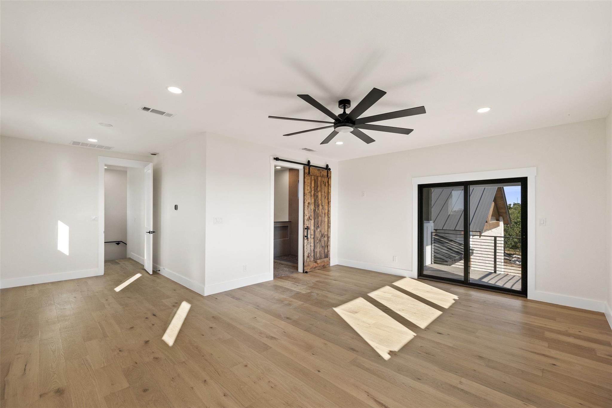 Home photo 19