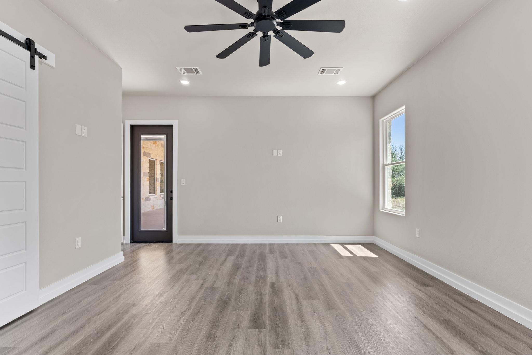 Home photo 17