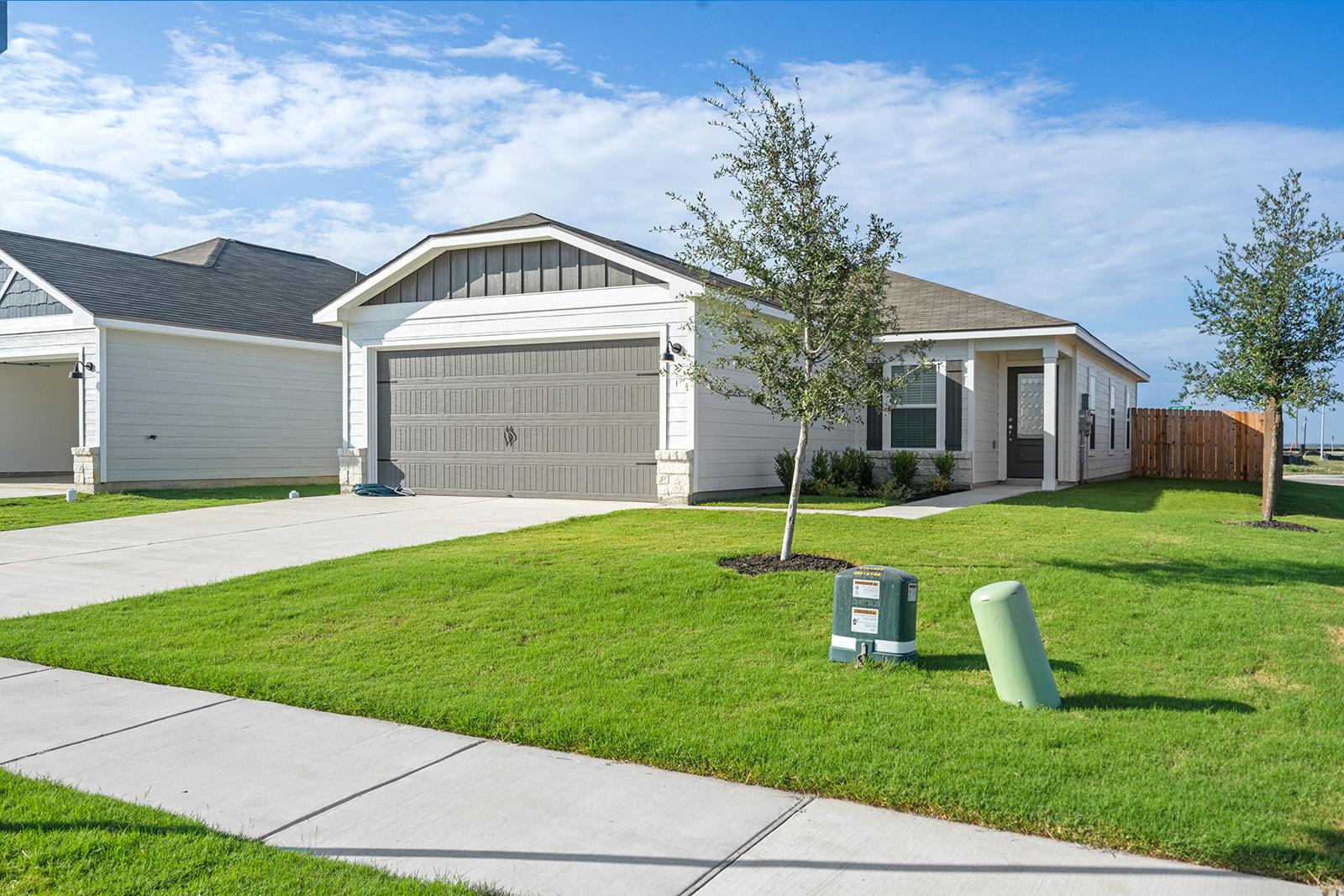 309 W Luna Blue Ln in Jarrell