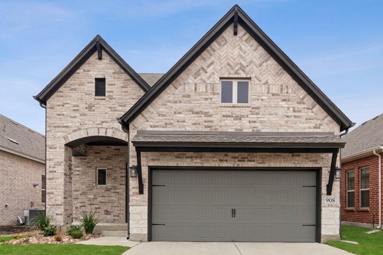 908  Prominence Way in Leander