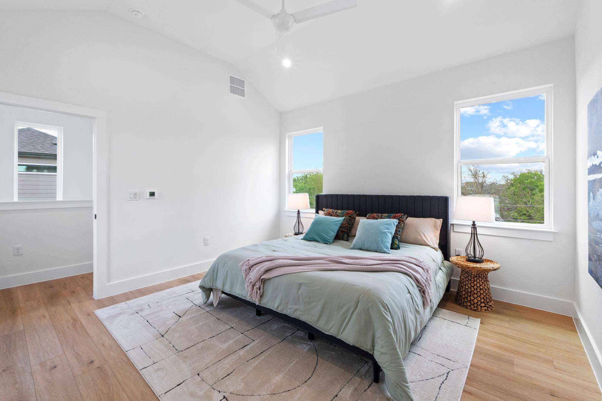 Home photo 17