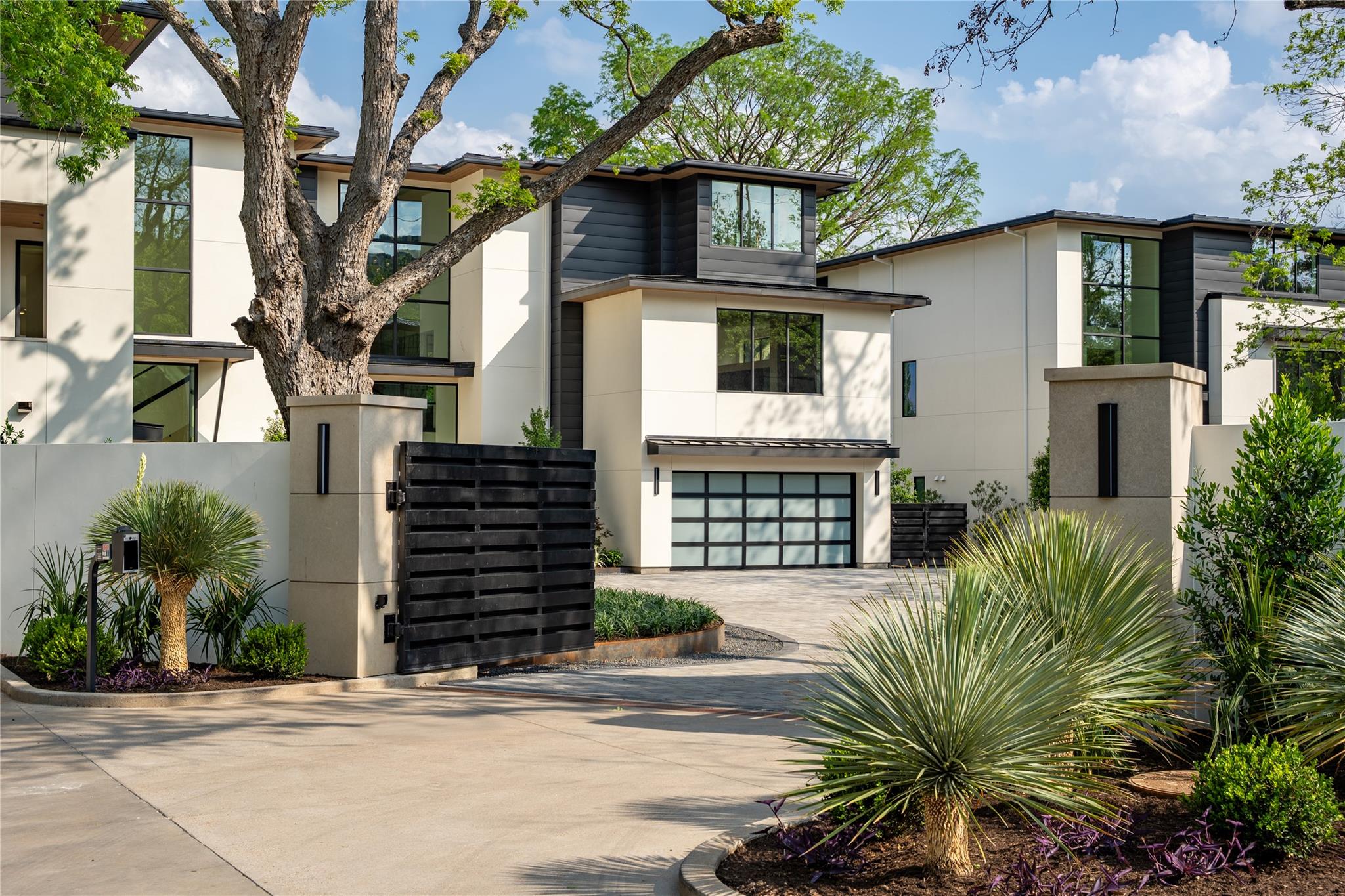 2503  Westlake Dr  #301 in Austin