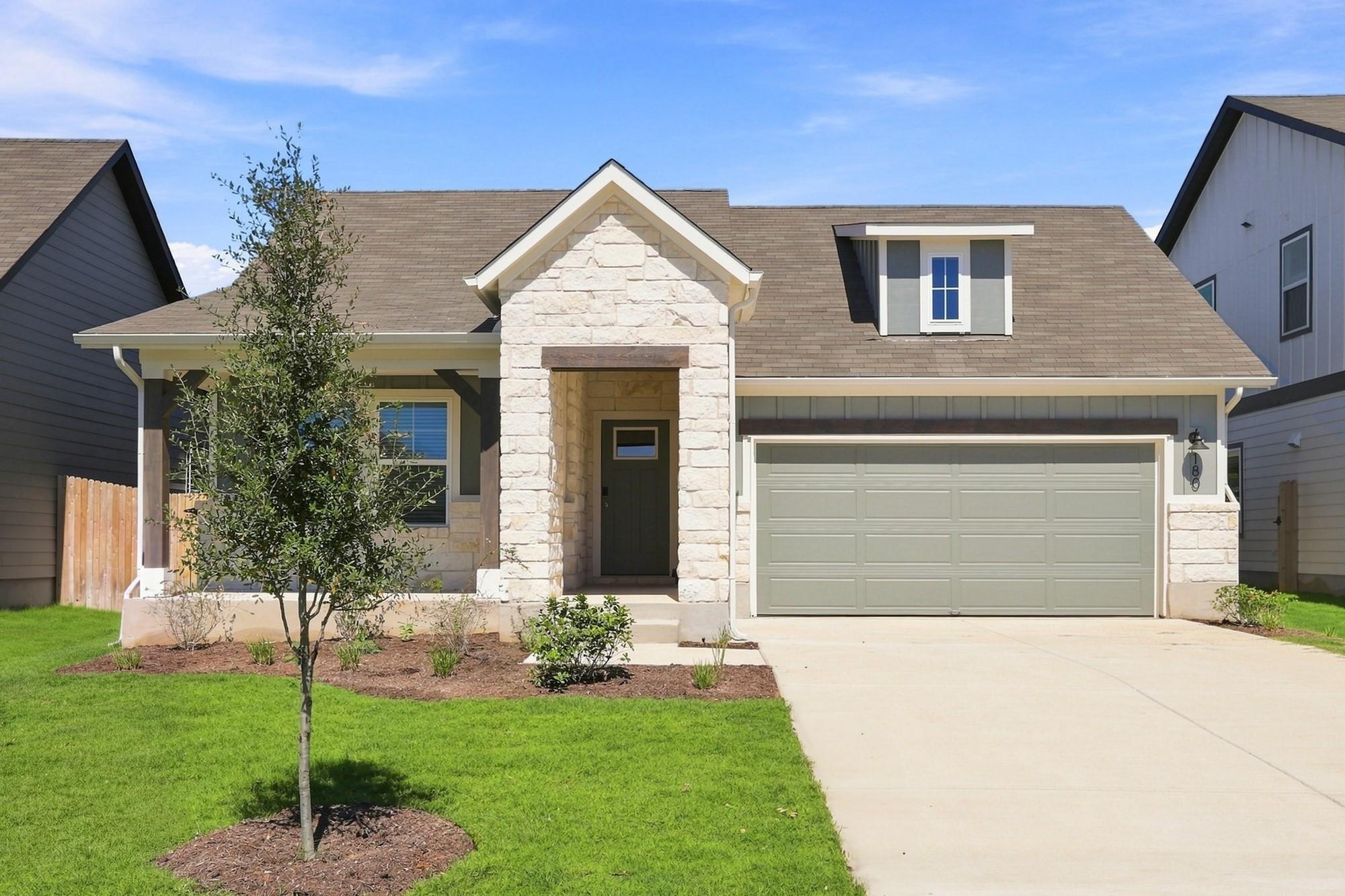 180  Coopers Hawk Crst in Cedar Creek