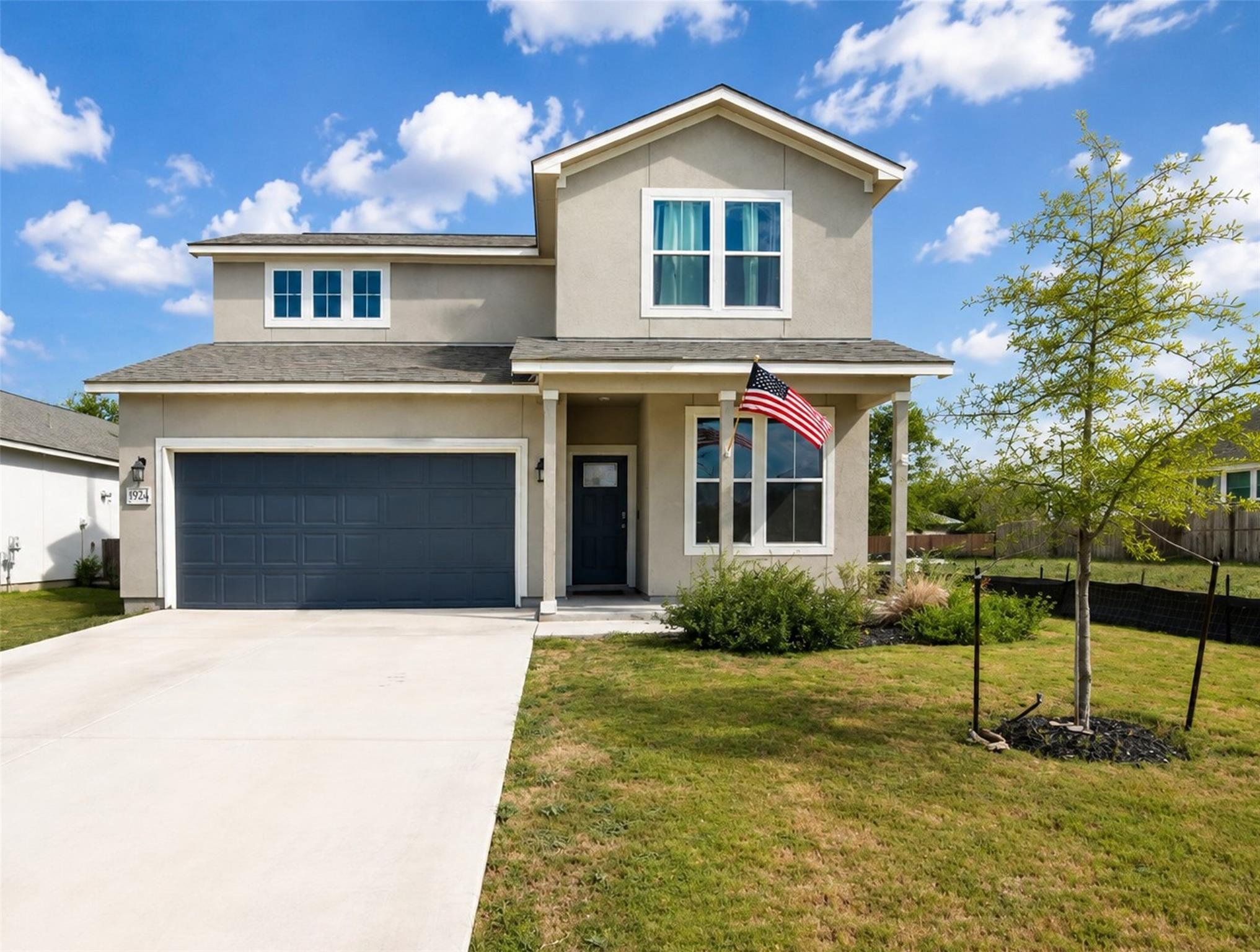 1924  Split Rock Rd in New Braunfels