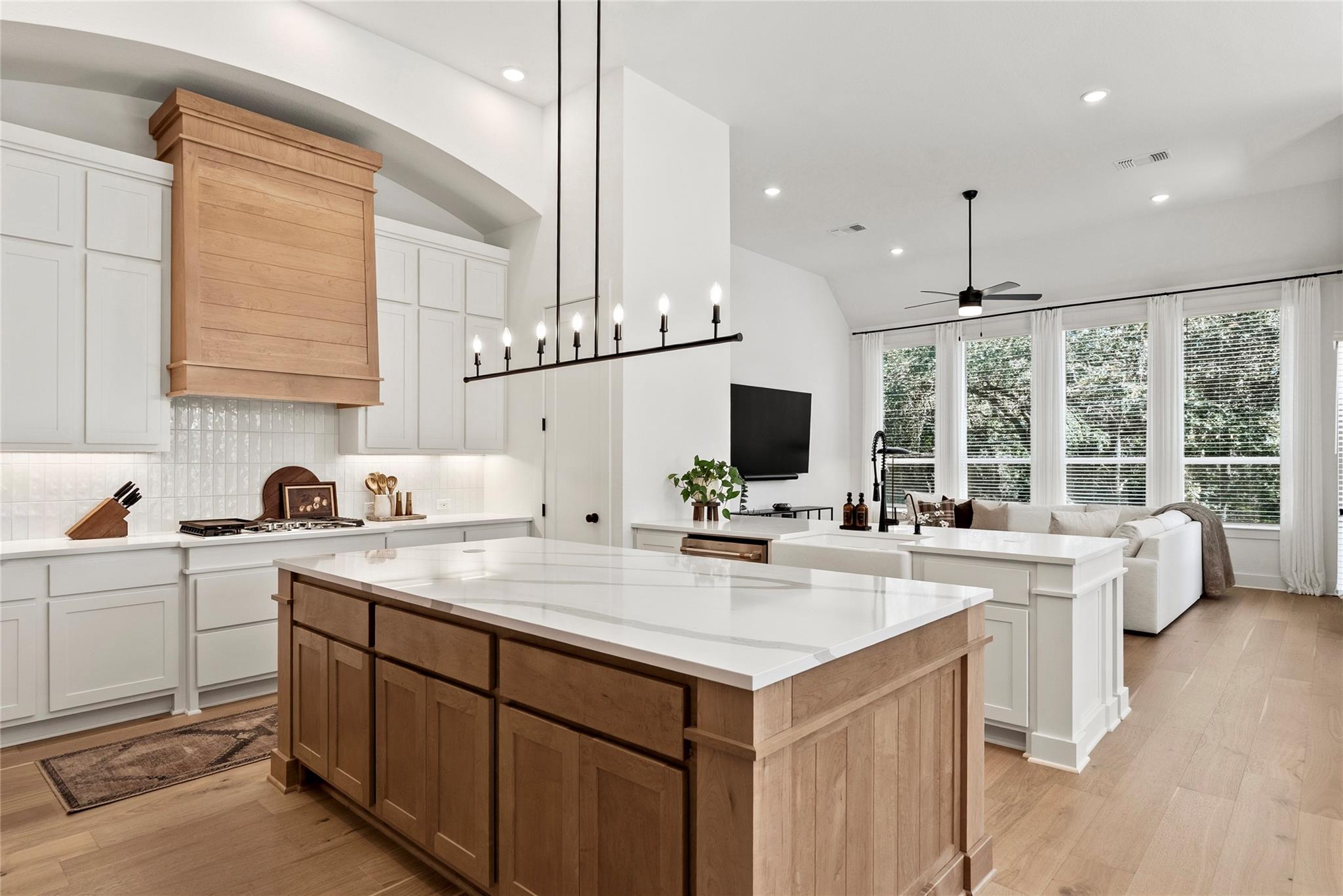 384  Leaning Rock Rdg in Austin