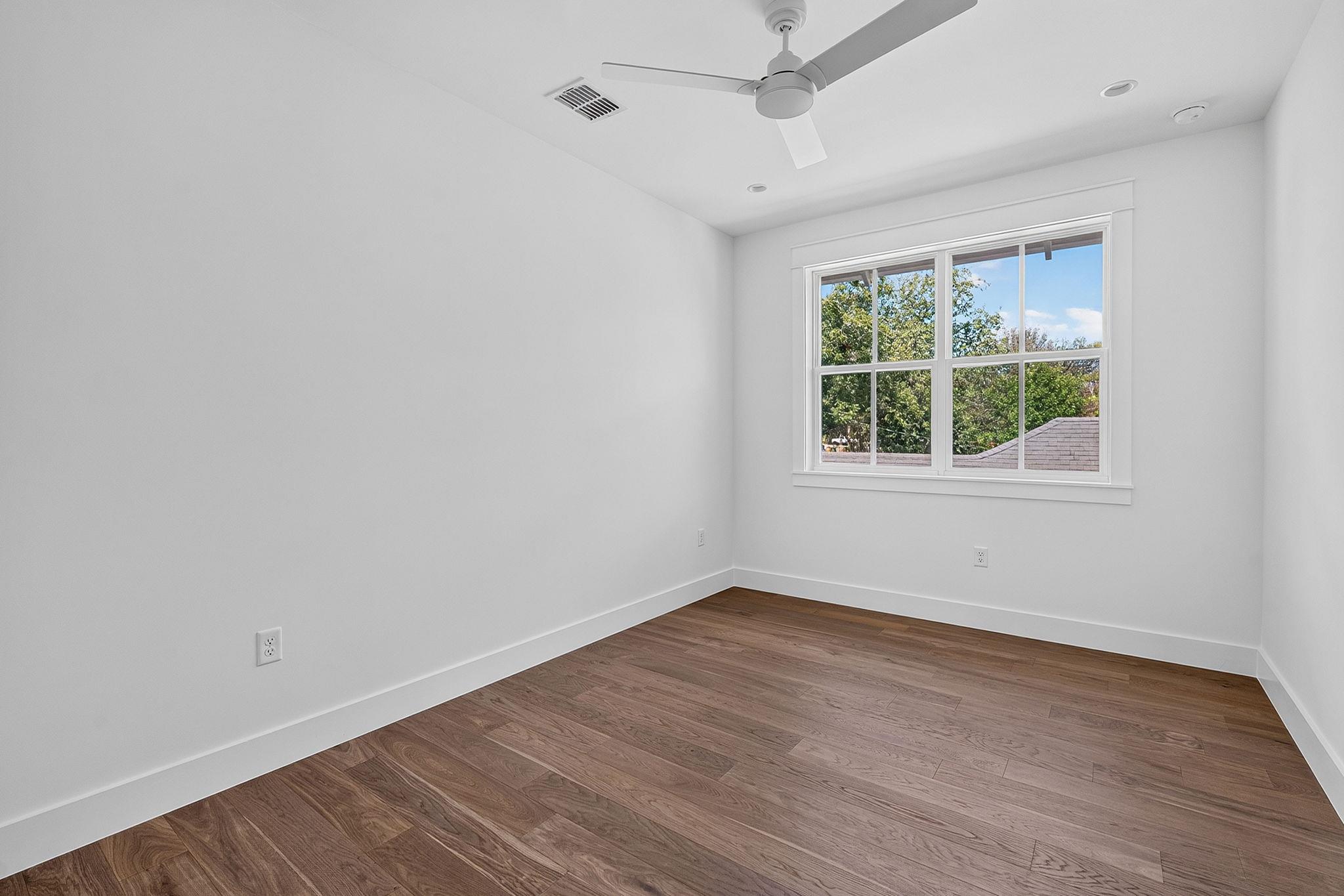 Home photo 17