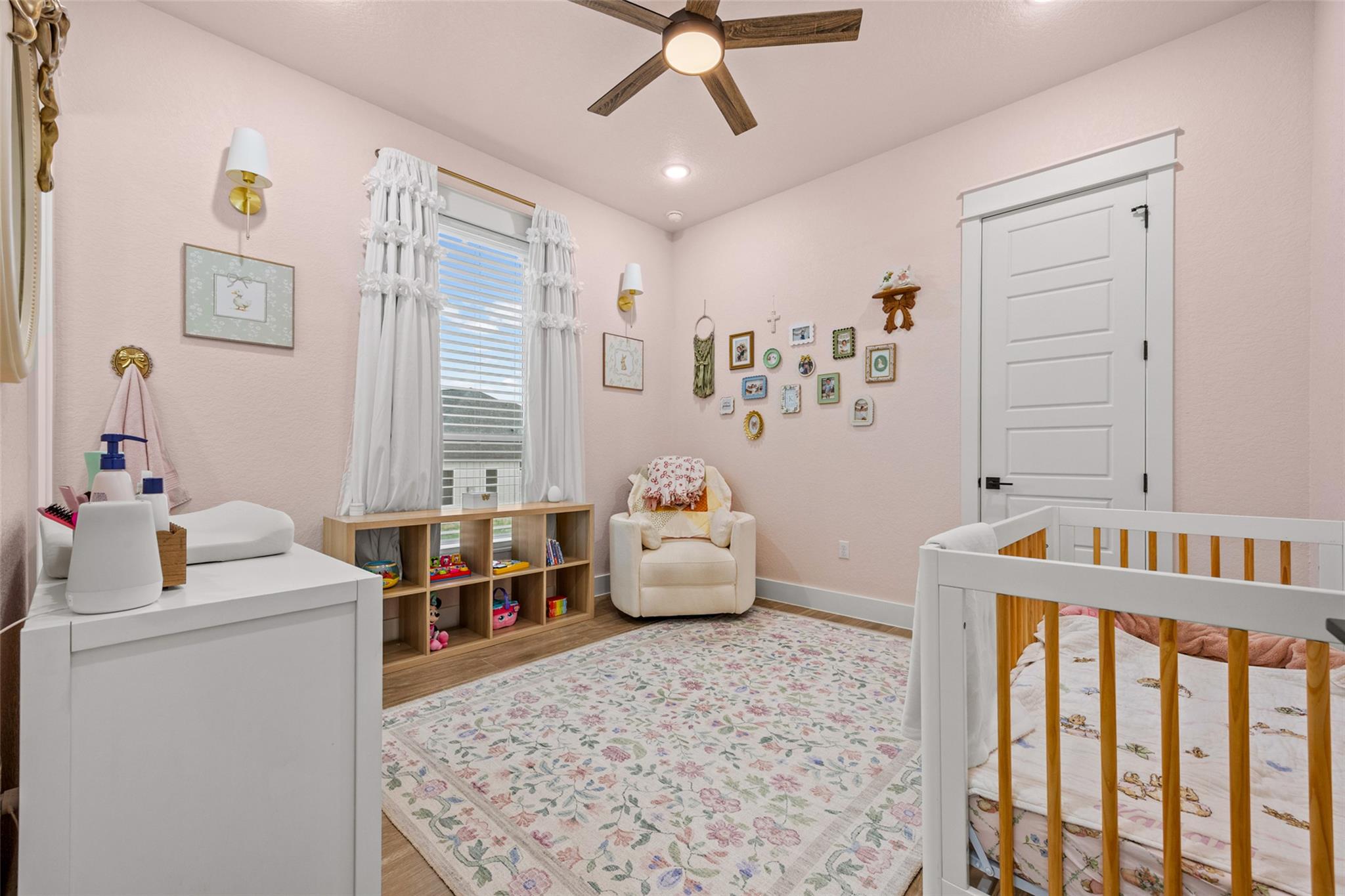 Home photo 24