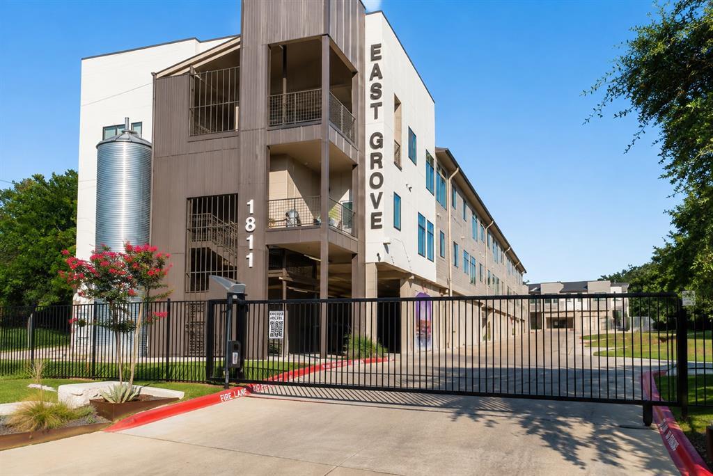 1811  Webberville Rd  #1210 in Austin
