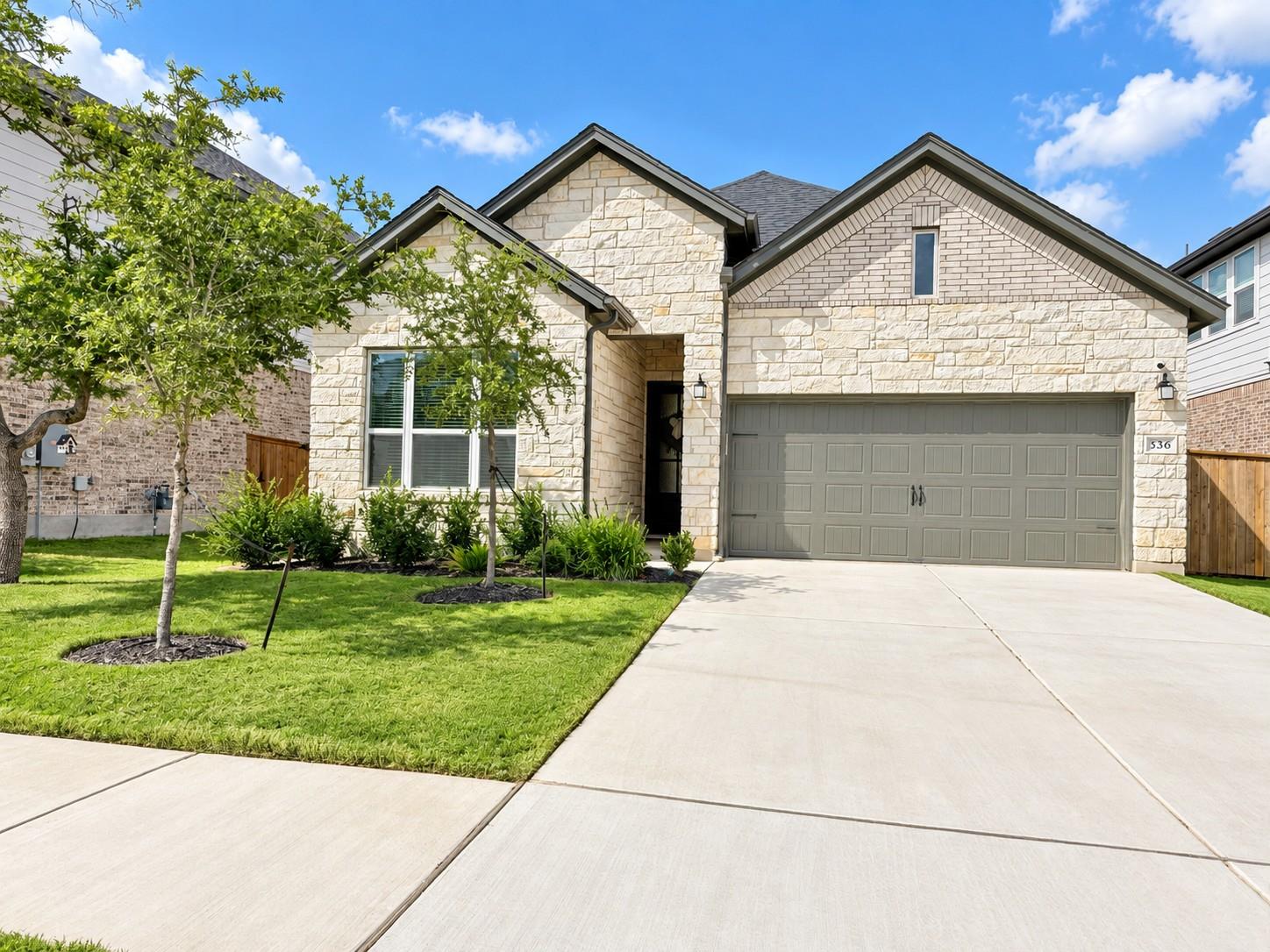 336  Darley Oak Dr in Dripping Springs