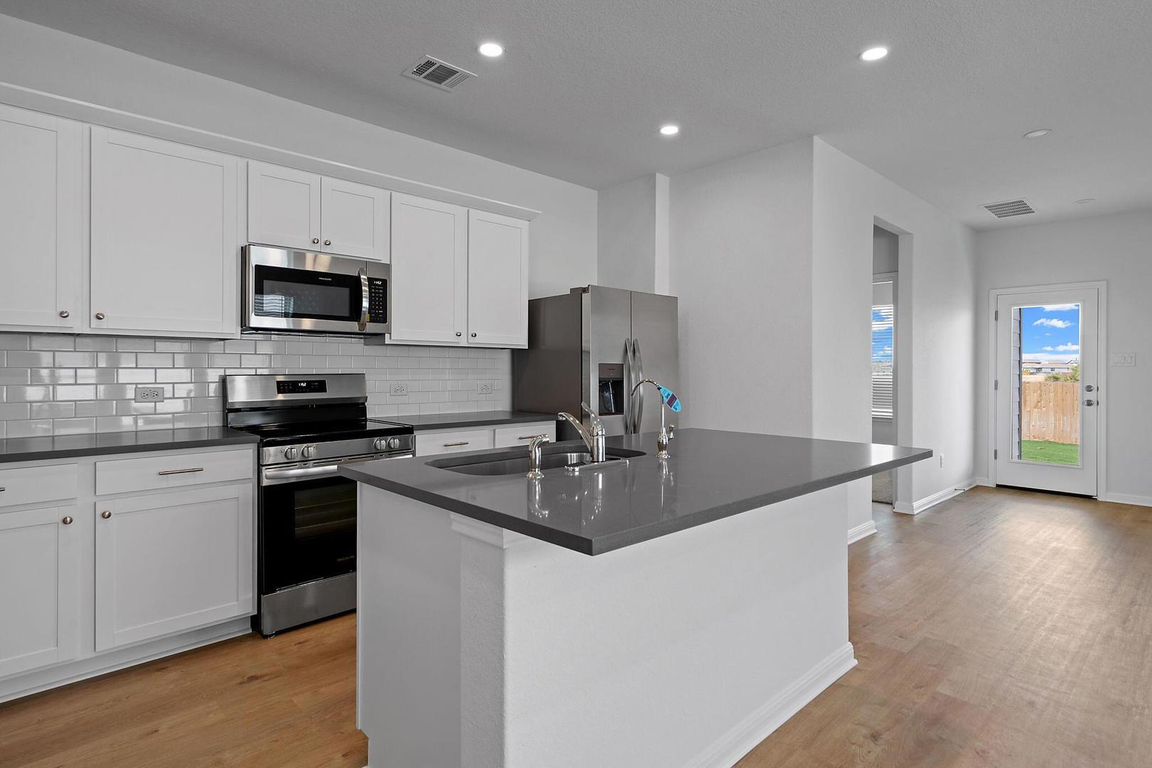 532 The Duke Dr, Jarrell, TX — Cool Water by Empire Homes — thumbnail 4
